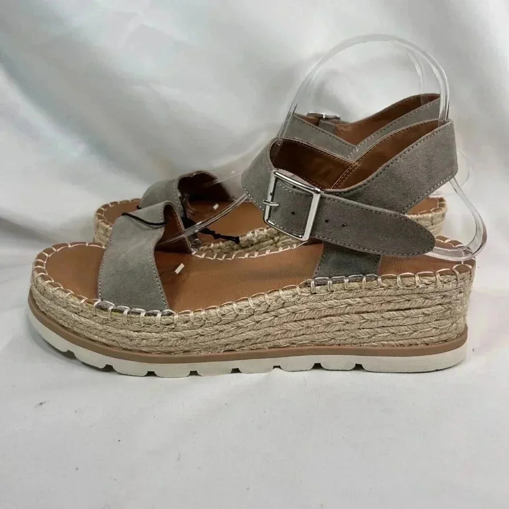 2/$30 Universal Thread Adea Wedge Size 11 Platform Sandal Casual Coastal Raffia